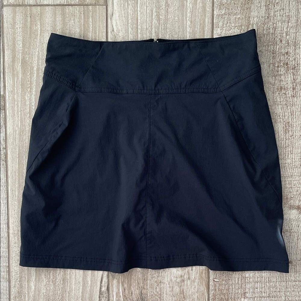 Royal Robbins black quick dry skort, size 4